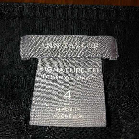 Ann Taylor Womens Size 4 Black Signature Fit Lower On Waist Flat Front Shorts - Picture 6 of 7